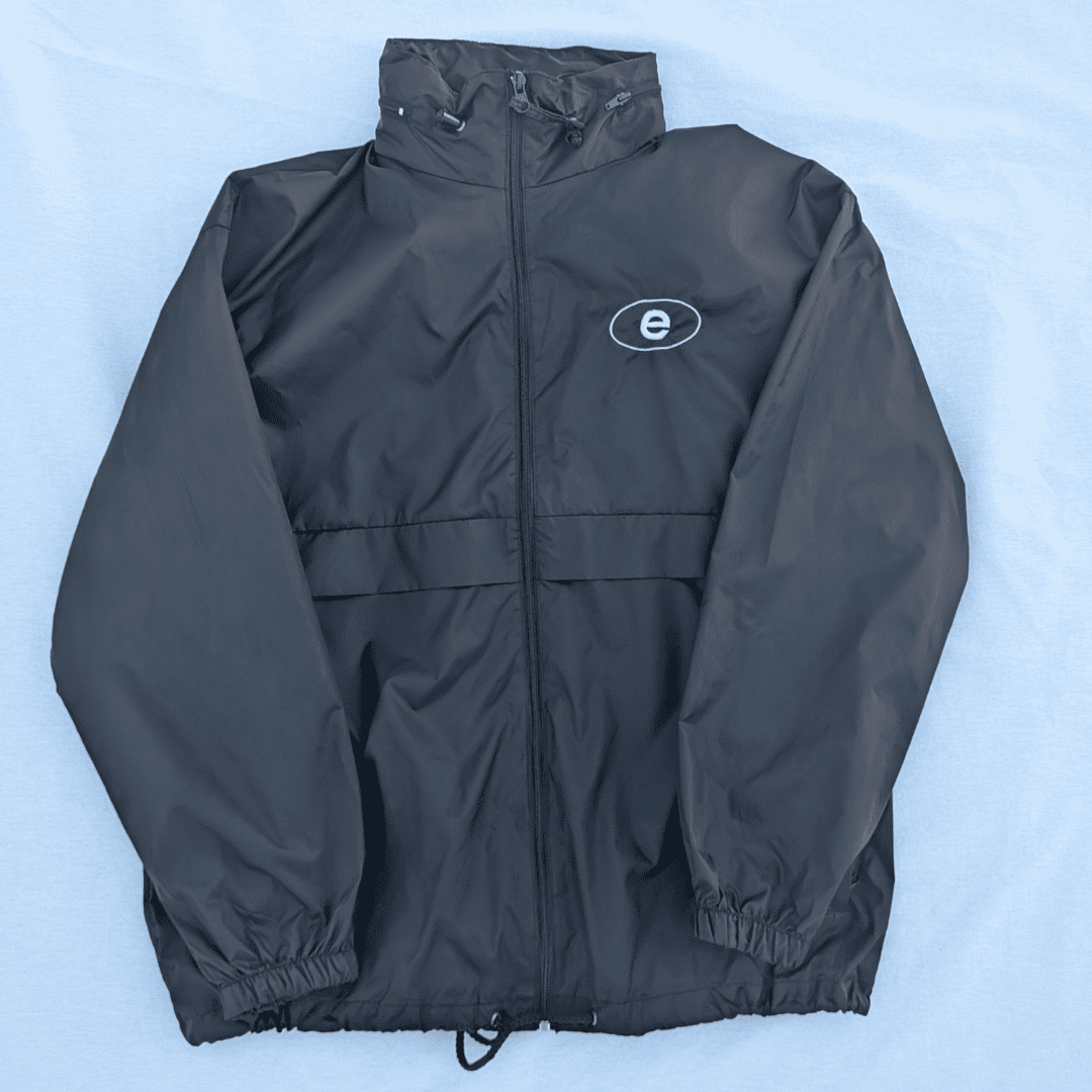 Cortavientos running negro trail