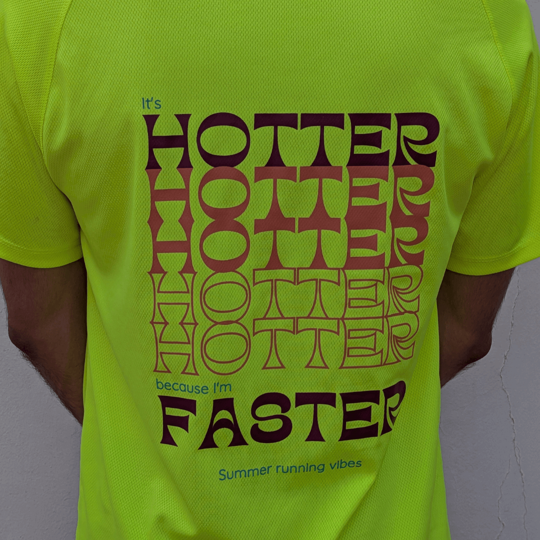 Camiseta running amarilla "Hotter-Faster". Camiseta técnica para correr.
